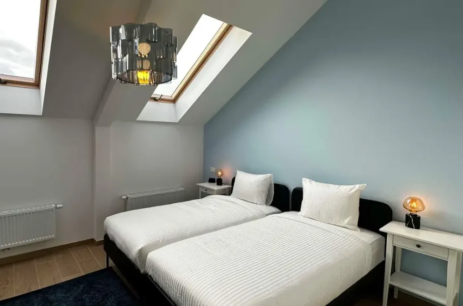 junior suite antwerp fashion district