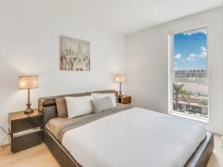 llewellyn apartment bedroom