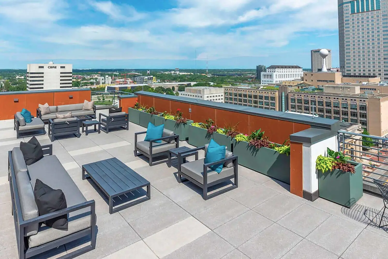 one lux stay llewellyn downtown la suite