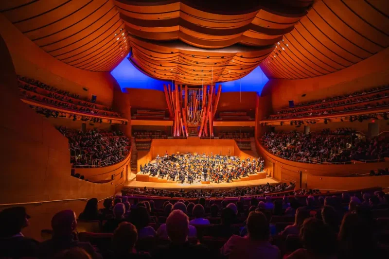 walt disney concert hall in la