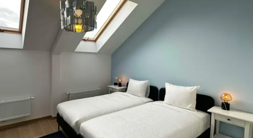 junior suite antwerp fashion district