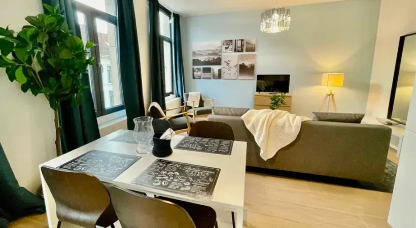 standard suite antwerp fashion district