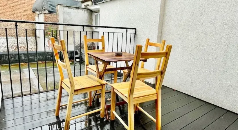 2-bedroom-antwerp-fashion-district-balcony-