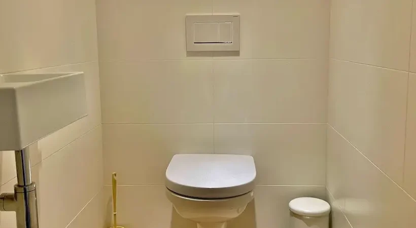 antwerp diamond district suites with bathroom