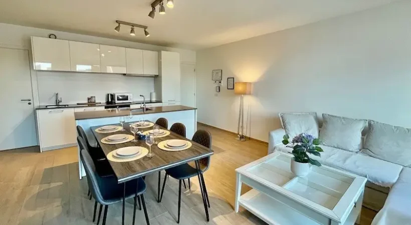 antwerp diamond district suite with kitchen
