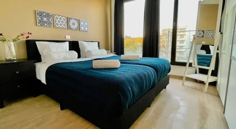 antwerp diamond district suite bedroom