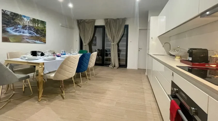 antwerp_central_suites_kitchen_interior