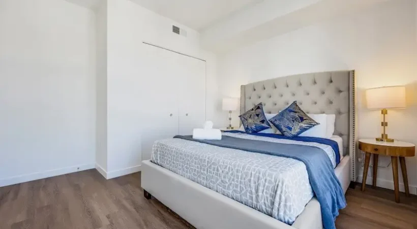 family-friendly-hollywood-suites-with-extra-bedrooms