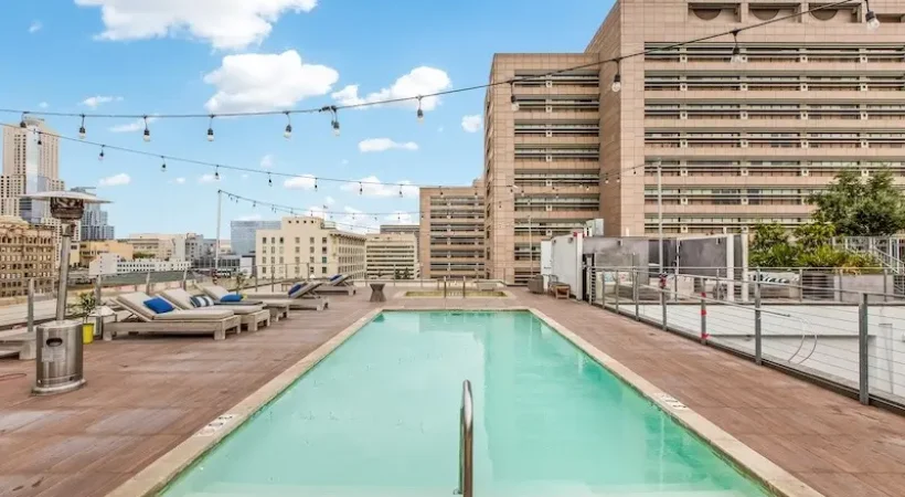 hwh suites swimming pool